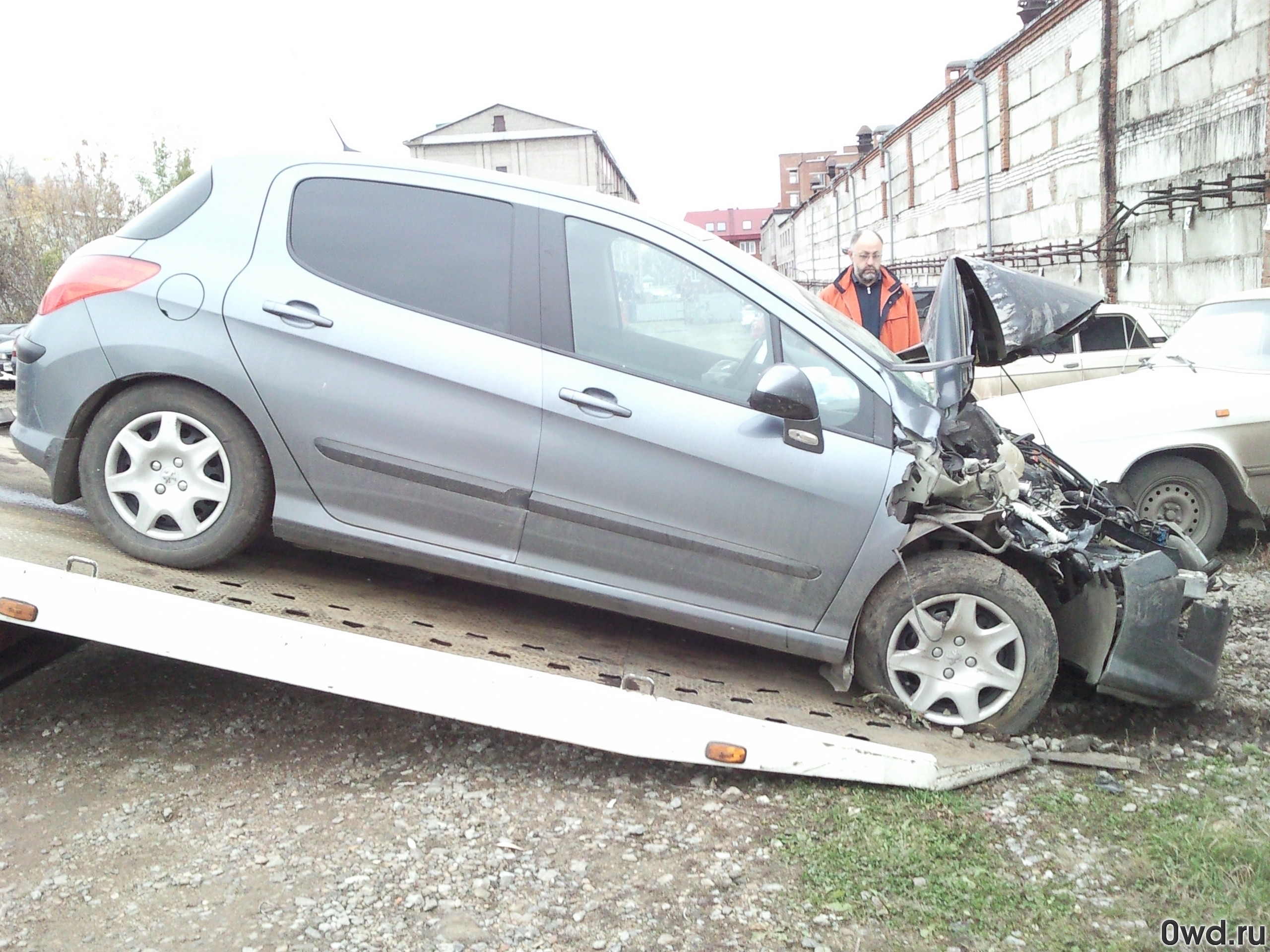 Битый автомобиль Peugeot 308 (2008) в Уфе